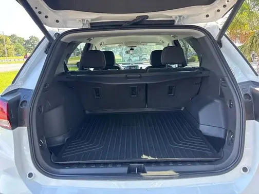 Summit White 2023 Chevrolet Equinox LT