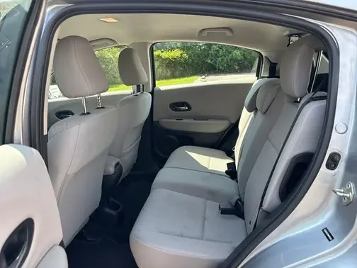 Lunar Silver Metallic 2017 Honda HR-V LX