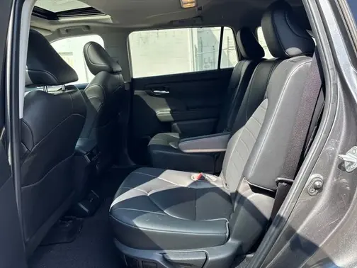 Magnetic Gray Metallic 2023 Toyota Highlander Hybrid XLE