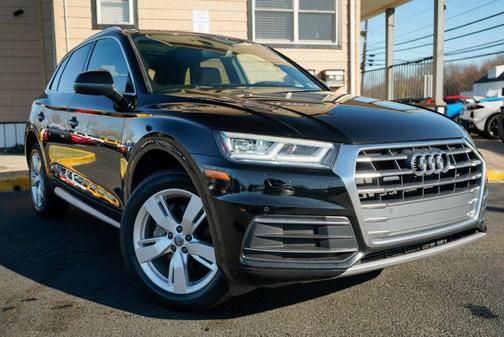 Black 2019 Audi Q5 2.0T Premium Plus