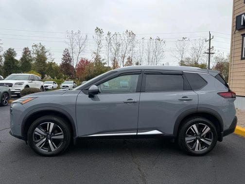 2022 Nissan Rogue SL