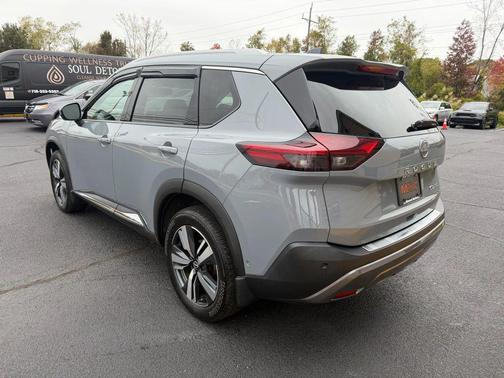 2022 Nissan Rogue SL