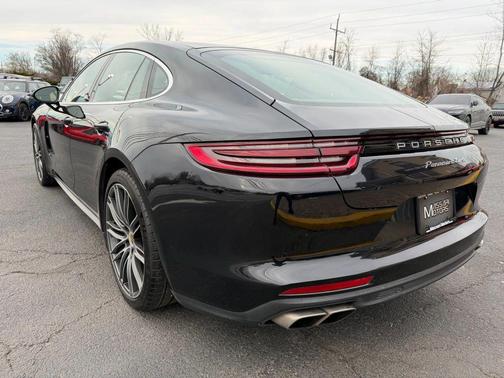 2017 Porsche Panamera Turbo