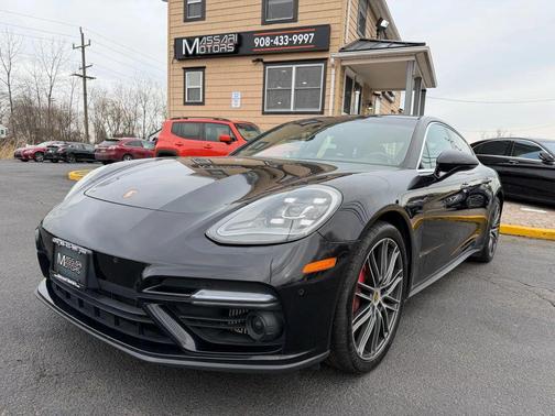 2017 Porsche Panamera Turbo