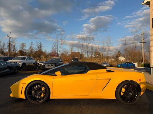 2008 Lamborghini Gallardo Spyder Roadster 2D