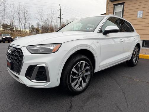 2022 Audi Q5 45 S line Premium