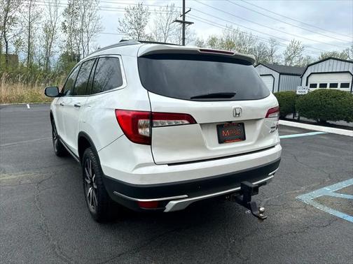 2020 Honda Pilot Touring 8-Passenger