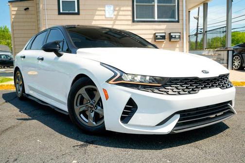 White 2021 Kia K5 LXS