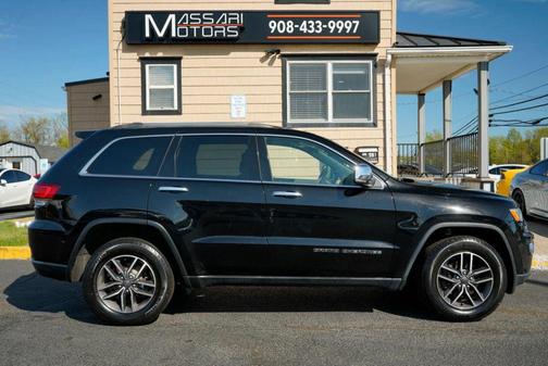 Black 2020 Jeep Grand Cherokee Limited