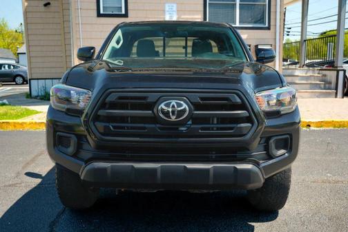 Black 2019 Toyota Tacoma SR5