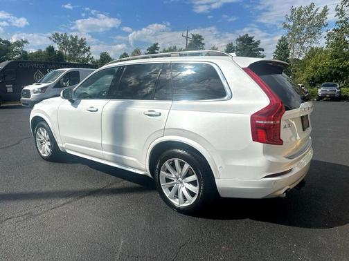 2018 Volvo XC90 T5 Momentum