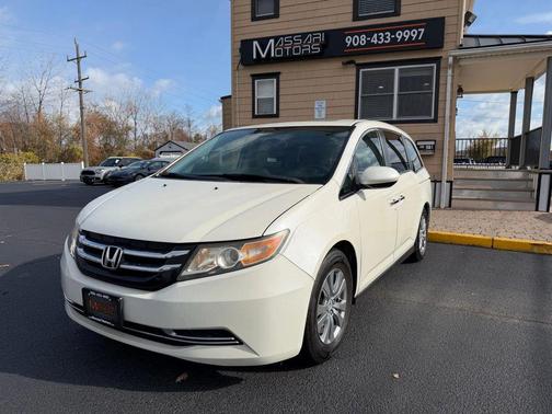 White 2016 Honda Odyssey EX-L