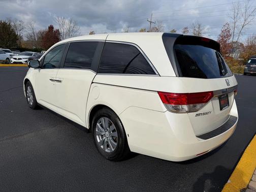 White 2016 Honda Odyssey EX-L