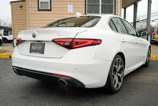 2019 Alfa Romeo Giulia Ti Sport