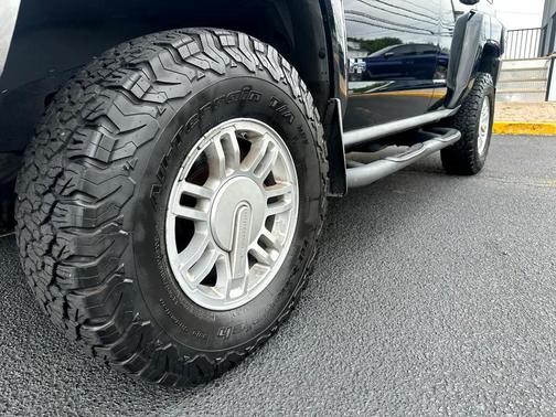 2008 Hummer H3 Base