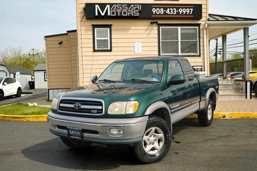 Green 2002 Toyota Tundra Limited Access Cab