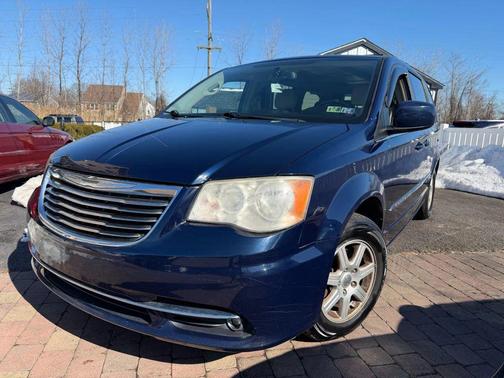 2013 Chrysler Town & Country Touring