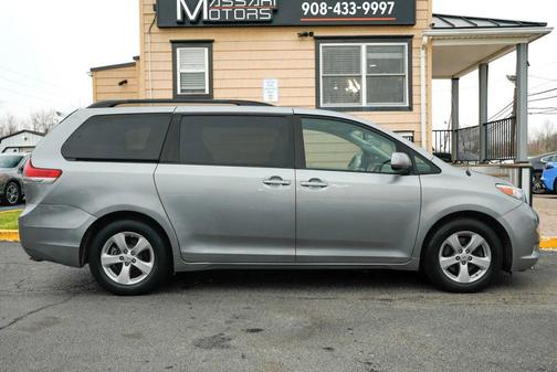 2014 Toyota Sienna LE