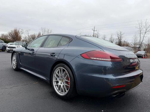 2015 Porsche Panamera GTS