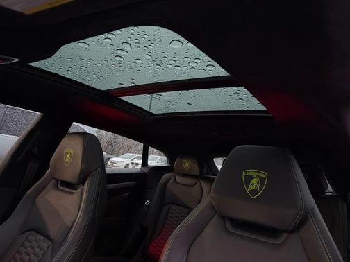 2022 Lamborghini Urus Sport Utility 4D