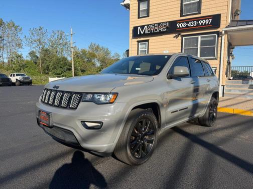 2021 Jeep Grand Cherokee Laredo
