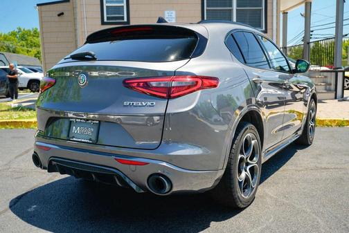 Gray 2022 Alfa Romeo Stelvio Ti