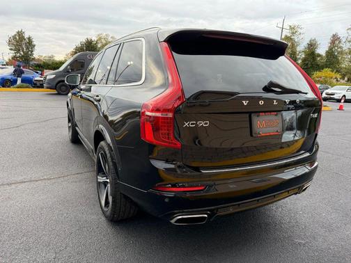 2017 Volvo XC90 T6 R-Design