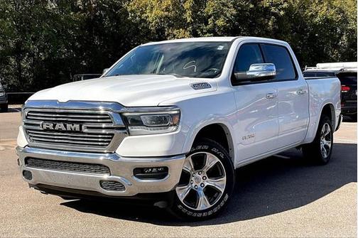 2022 RAM 1500 Laramie Crew Cab 4x4 57' Box