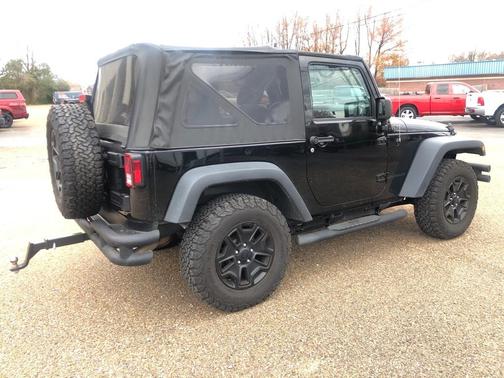 Photo 2 of 5 of 2017 Jeep Wrangler Sport