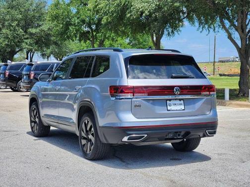 Gray 2024 Volkswagen Atlas 2.0T SE w/Technology