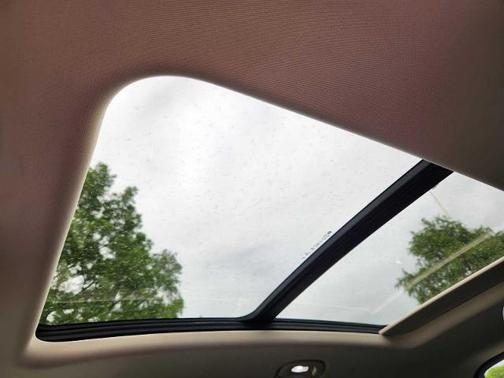 Summit White 2021 Buick Envision FWD Essence
