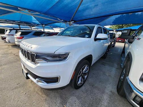 Bright White Clearcoat 2022 Jeep Wagoneer Series III 4x4
