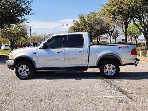 Silver Clearcoat Metallic 2002 Ford F-150 XLT SuperCrew