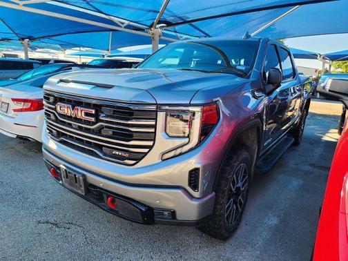 Sterling Metallic 2024 GMC Sierra 1500 AT4