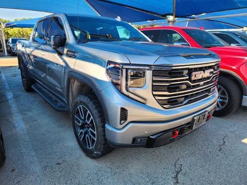 Sterling Metallic 2024 GMC Sierra 1500 AT4