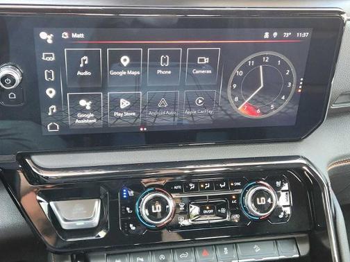 Sterling Metallic 2024 GMC Sierra 1500 AT4