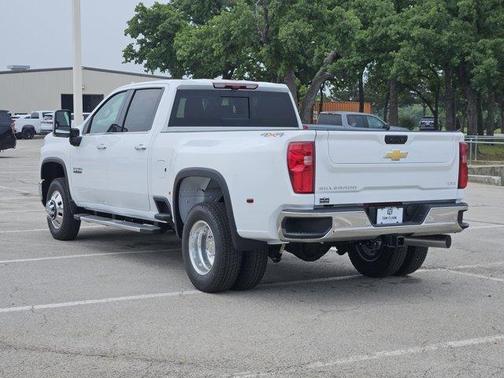 Summit White 2026 Chevrolet Silverado 3500 LTZ
