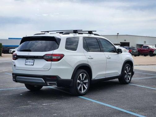 Platinum White Pearl 2024 Honda Pilot Elite