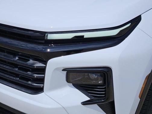 Summit White 2027 Chevrolet Traverse LT