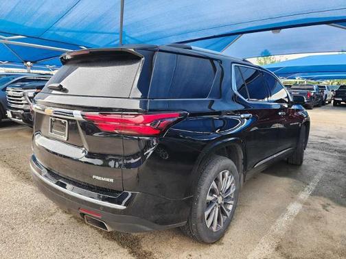 Mosaic Black Metallic 2023 Chevrolet Traverse Premier