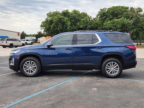 Northsky Blue Metallic 2023 Chevrolet Traverse LT Cloth