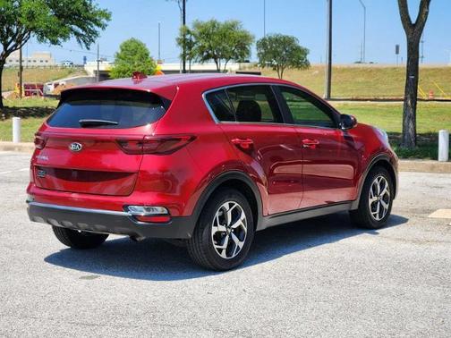 Hyper Red 2022 Kia Sportage LX