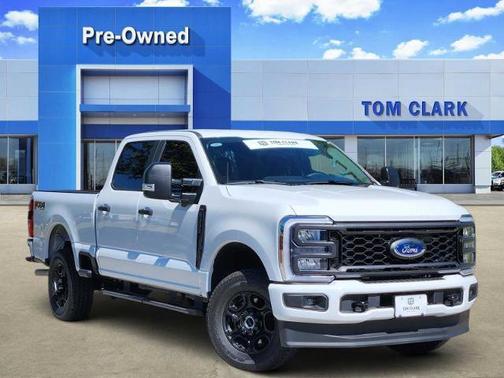 Oxford White 2025 Ford F-250 XL