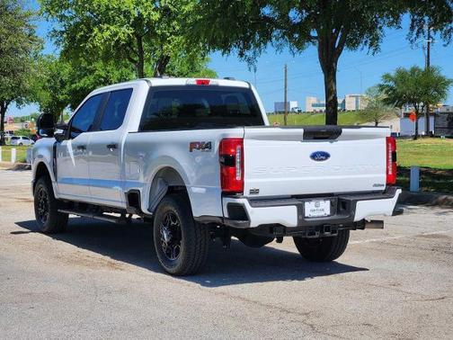 Oxford White 2025 Ford F-250 XL