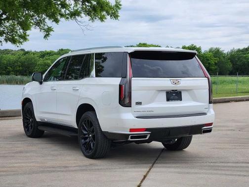 Crystal White Tricoat 2022 Cadillac Escalade Premium Luxury