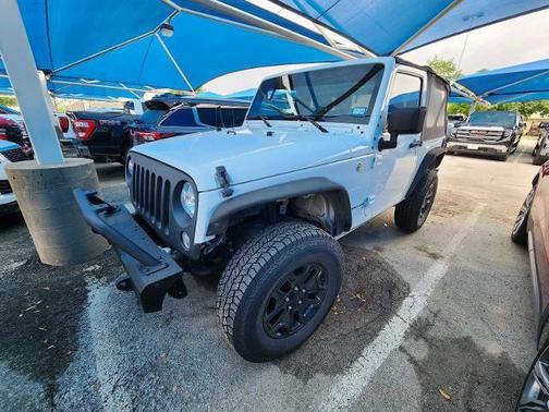 Bright White Clearcoat 2016 Jeep Wrangler Willys Wheeler
