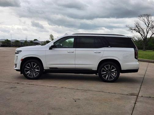 Crystal White Tricoat 2023 Cadillac Escalade Sport Platinum