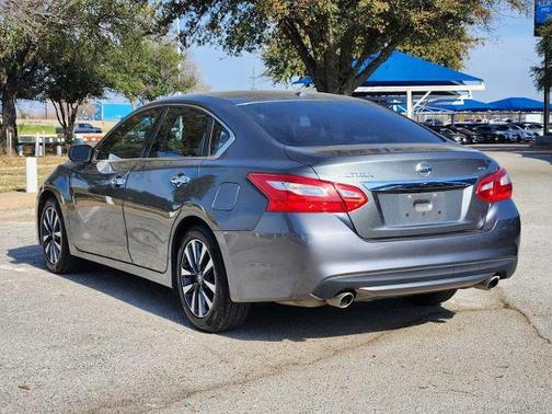 Gun Metallic 2017 Nissan Altima 2.5 SV