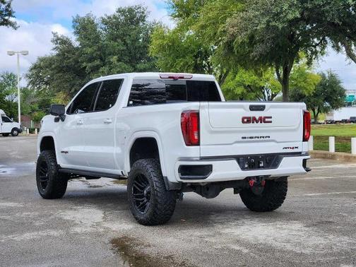 2022 GMC Sierra 1500 AT4X