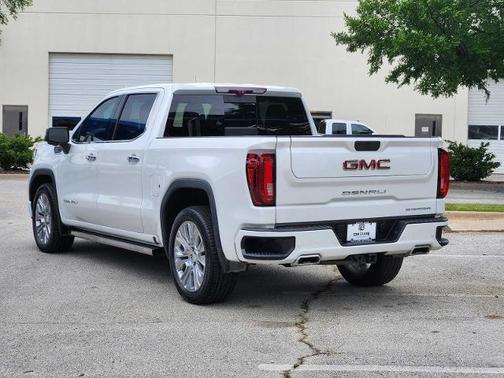 White Frost Tricoat 2022 GMC Sierra 1500 Denali